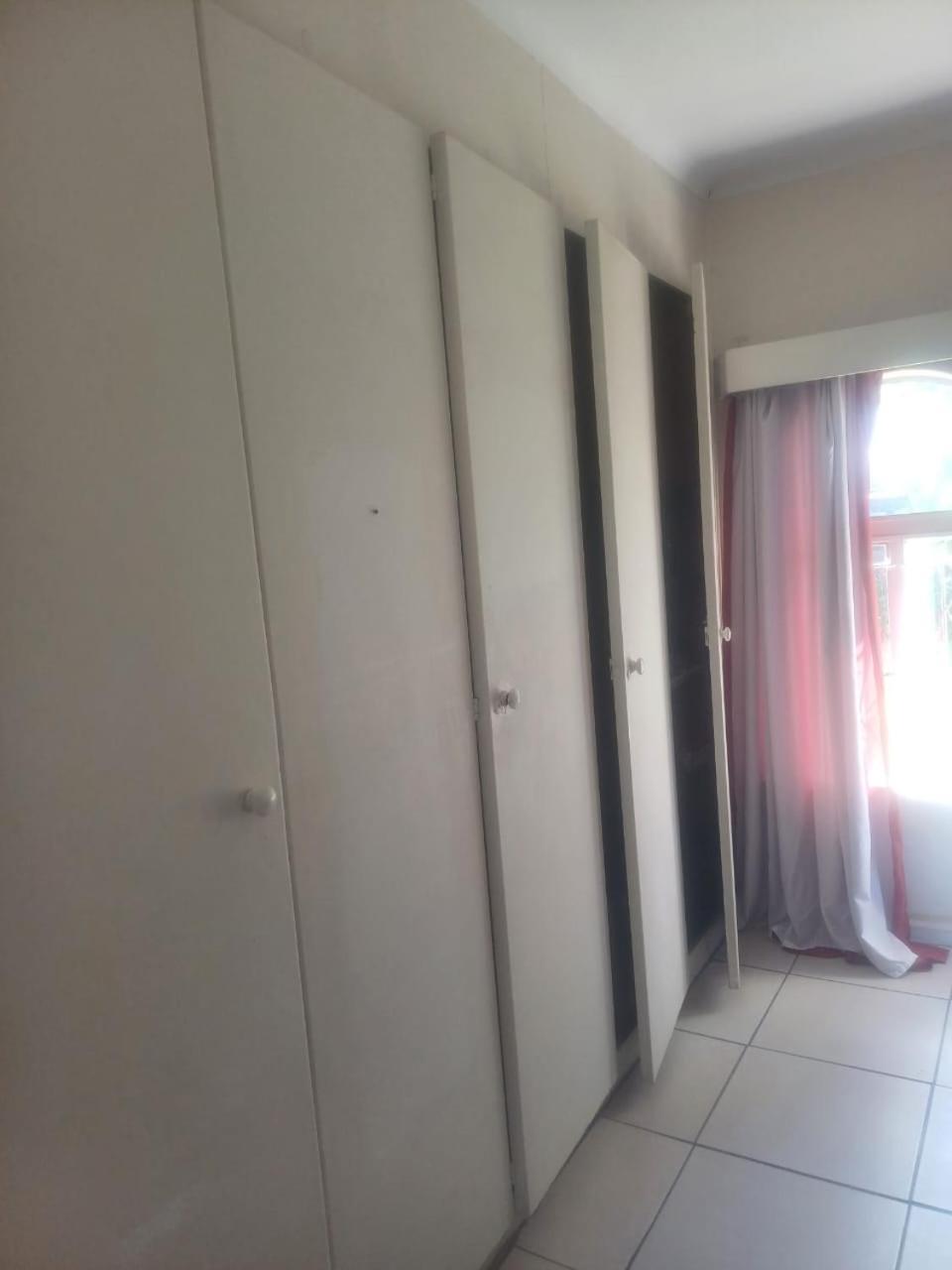 Kempton Park Lodge Birch Acres Kempton Park Extérieur photo